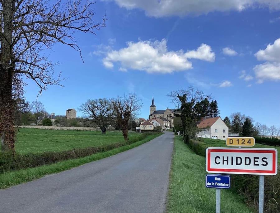 Le Gite De La Fontaine Chiddes Eksteriør billede